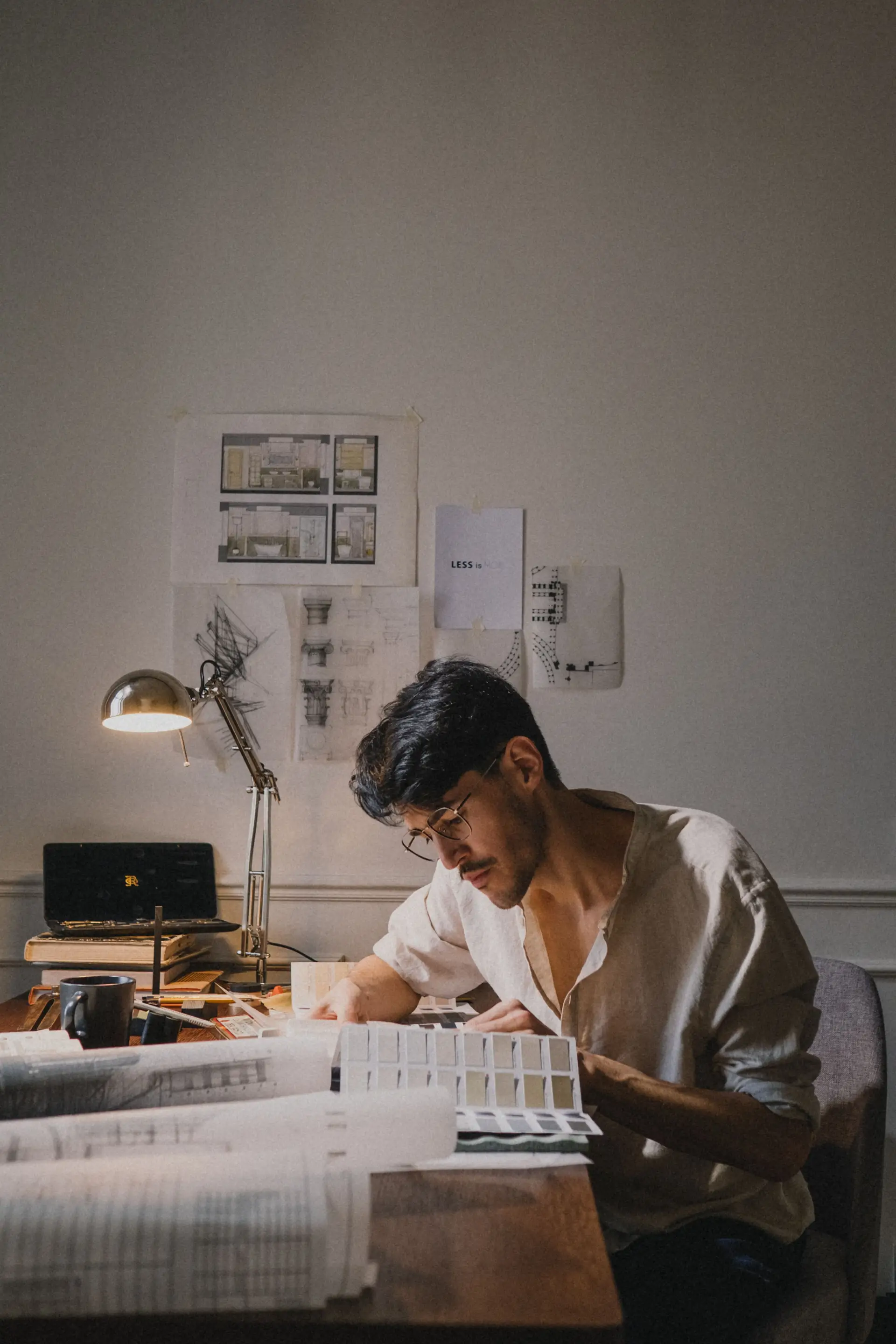 Architect focused on interior drafting and hand drawings